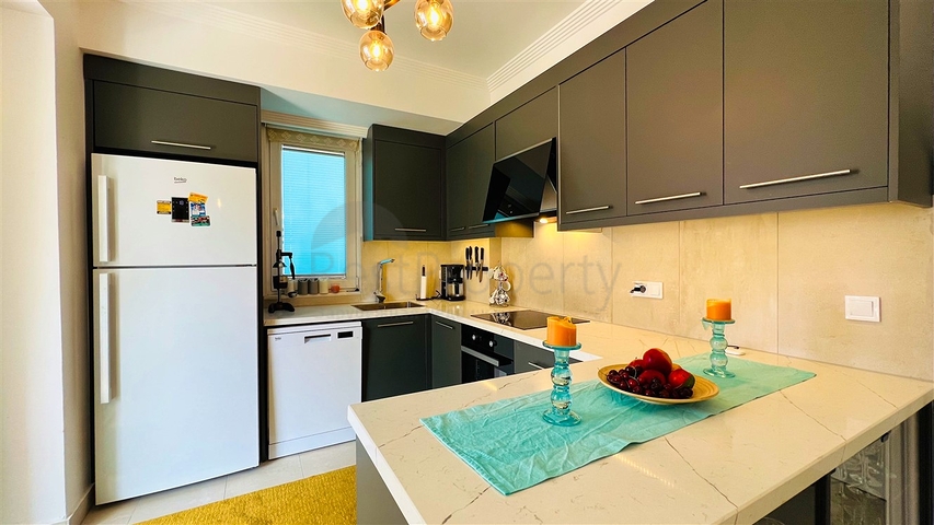 Квартира планировки 3+1 дуплекс в районе Кемер - Анталия