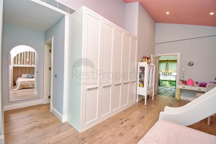 Вилла планировки 6+1 в микрорайоне Алтынкале - Анталия 