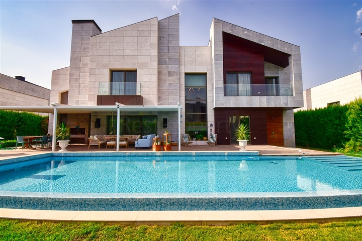 Вилла планировки 6+1 в микрорайоне Алтынкале - Анталия 