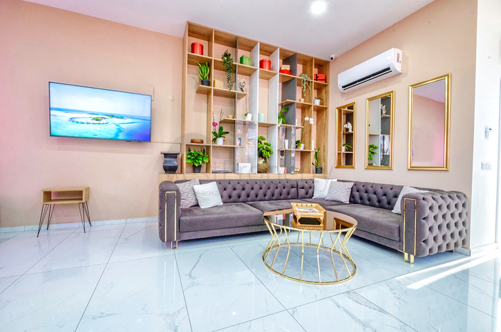 Коммерческое помещение  планировки 3+1 в микрорайоне Сарысу - Анталия 