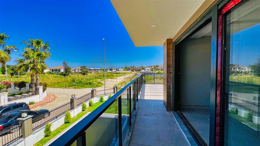 Великолепная вилла планировки 4+1 в районе Кемер - Анталия 