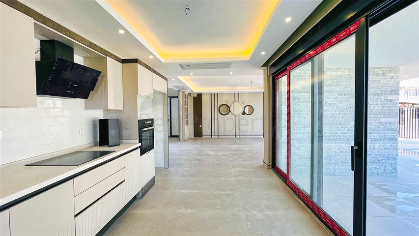 Великолепная вилла планировки 4+1 в районе Кемер - Анталия 