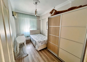 Квартира планировки 3+1 в центре города Анталия 