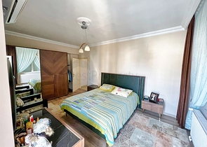 Квартира планировки 3+1 в центре города Анталия 