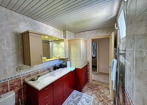 Квартира планировки 3+1 в центре города Анталия 