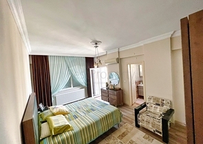 Квартира планировки 3+1 в центре города Анталия 