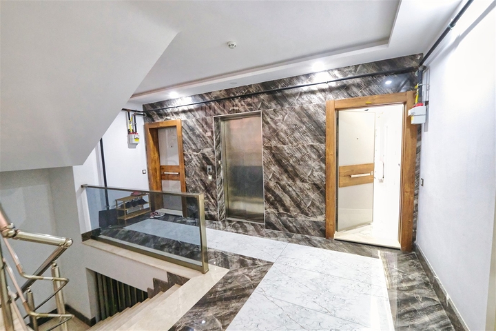 Квартира планировки 4+1 дуплекс в центре города Анталия 