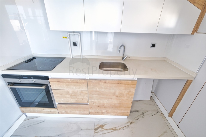 Квартира планировки 4+1 дуплекс в центре города Анталия 