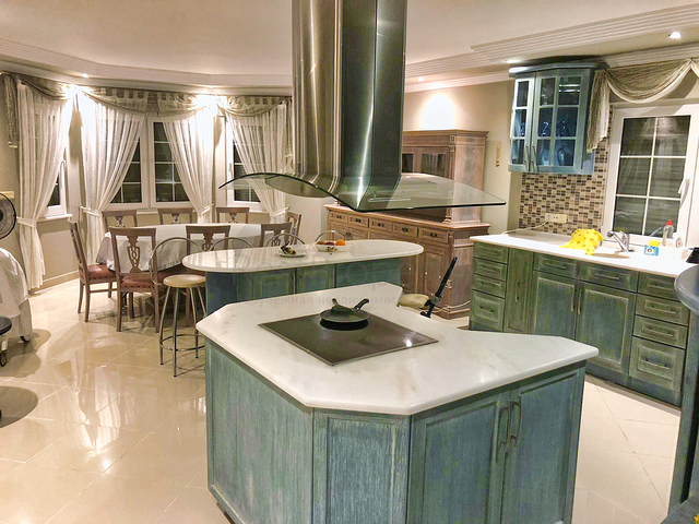 Вилла планировки 7+1 в районе Кемер - Анталия 