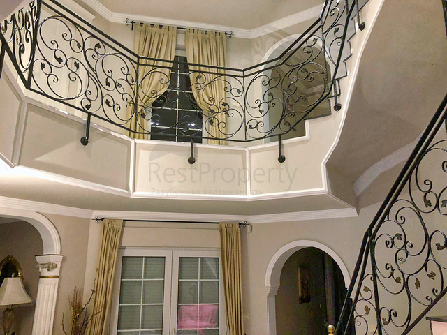 Вилла планировки 7+1 в районе Кемер - Анталия 