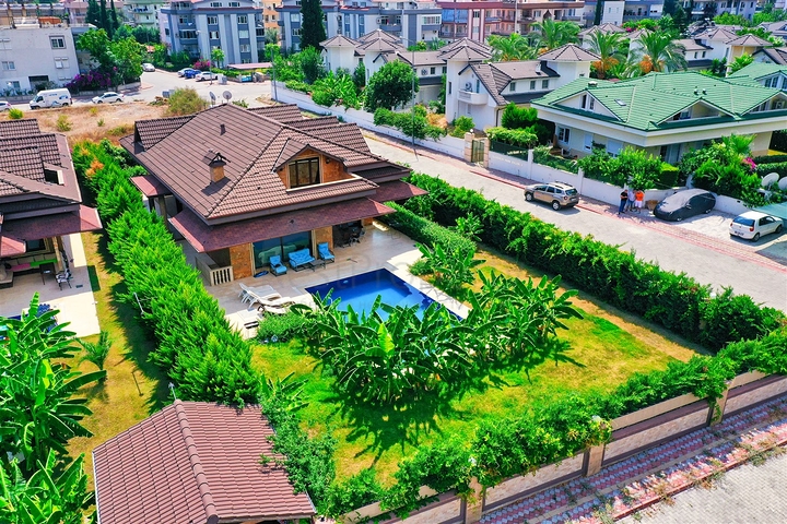 Вилла планировки 4+1 в районе Кемер - Анталия 