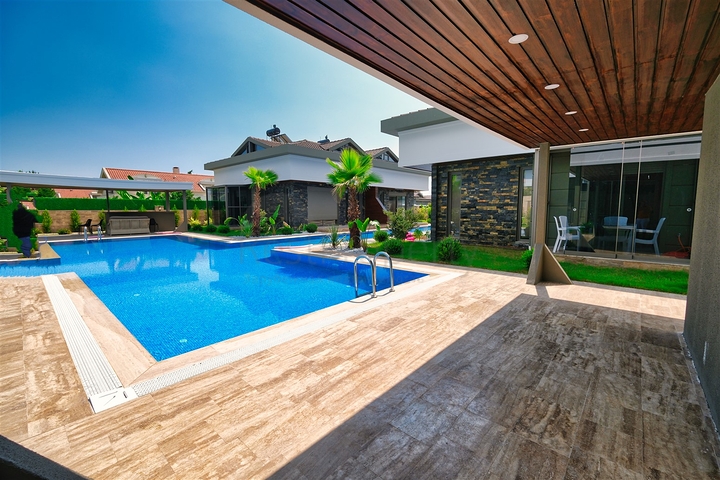 Таунхаус  планировки 3+1 в районе Кемер - Анталия   Таунхаус  планировки 3+1 в районе Кемер - Анталия