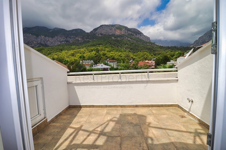 Квартира планировки 3+2 дуплекс в районе Кемер - Анталия 