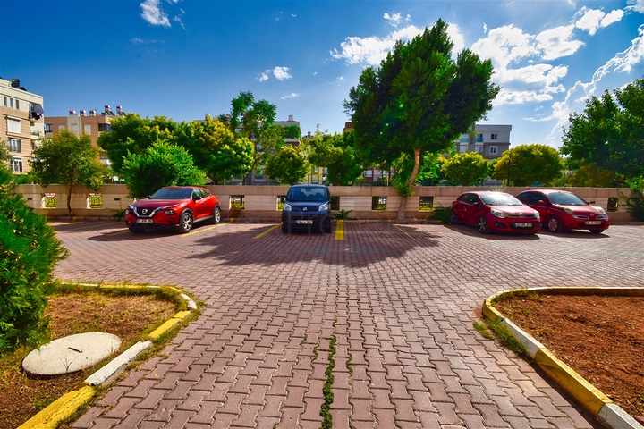 Квартира планировки 3+1 в микрорайоне Кызылтопрак - Анталия 