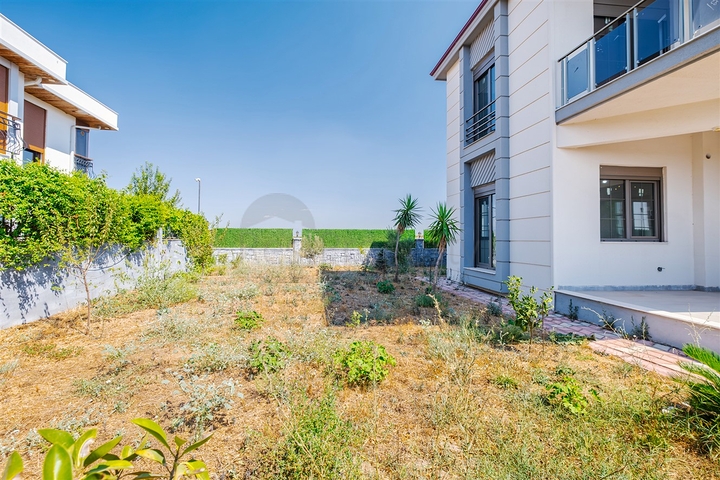 Вилла планировки 5+1 в районе Дошемеалты - Анталия 