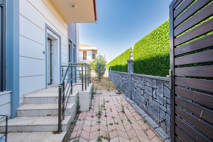 Вилла планировки 5+1 в районе Дошемеалты - Анталия 