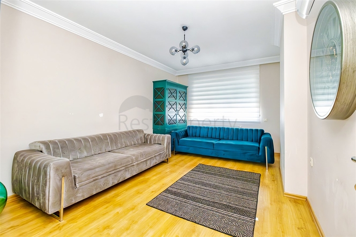 Квартира планировки 3+1 в центре города Анталия 