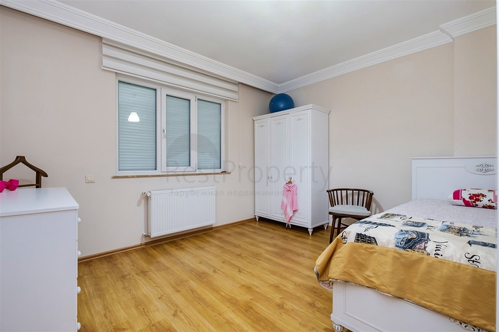 Квартира планировки 3+1 в центре города Анталия 