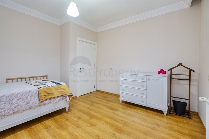 Квартира планировки 3+1 в центре города Анталия 