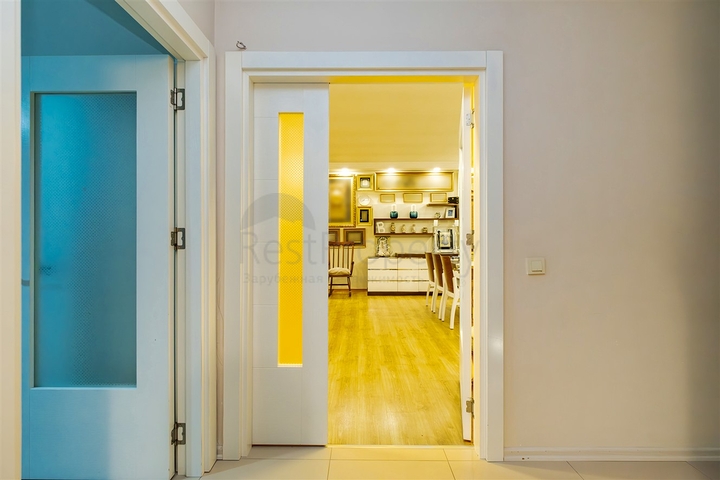 Квартира планировки 3+1 в центре города Анталия 