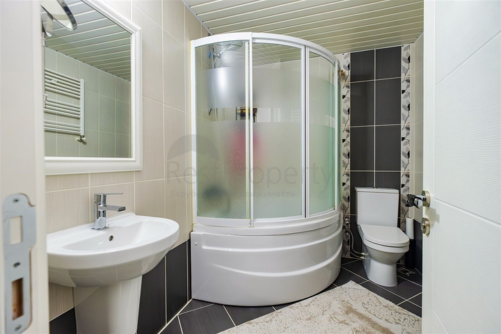 Квартира планировки 3+1 в центре города Анталия 