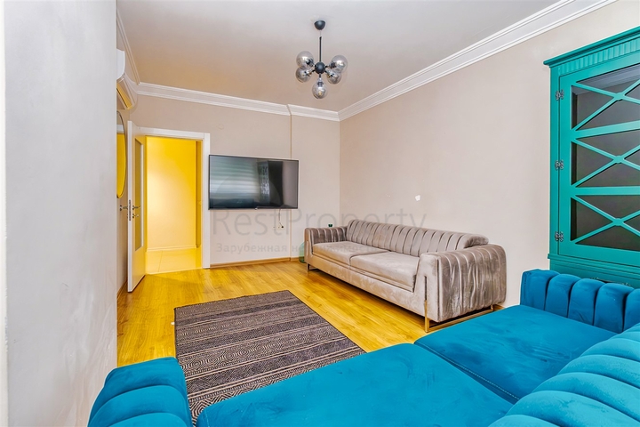 Квартира планировки 3+1 в центре города Анталия 