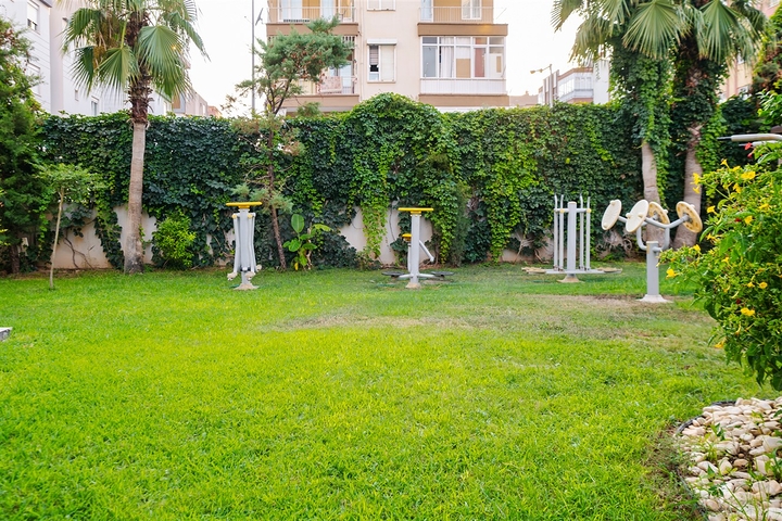 Квартира планировки 3+1 в центре города Анталия 