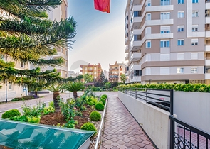 Квартира планировки 3+1 в центре города Анталия 