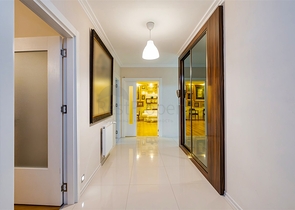 Квартира планировки 3+1 в центре города Анталия 