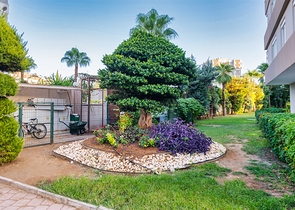 Квартира планировки 3+1 в центре города Анталия 