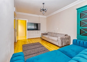 Квартира планировки 3+1 в центре города Анталия 