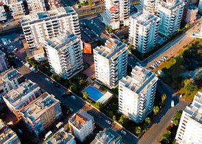 Квартира планировки 3+1 в центре города Анталия 