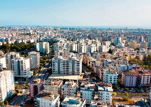 Квартира планировки 3+1 в центре города Анталия 