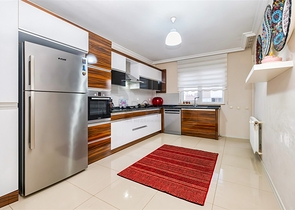 Квартира планировки 3+1 в центре города Анталия 