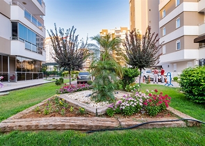 Квартира планировки 3+1 в центре города Анталия 