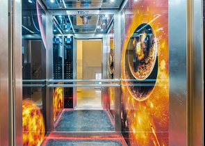 Квартира планировки 3+1 в центре города Анталия 