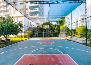 Квартира планировки 3+1 в центре города Анталия 