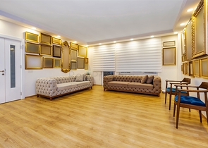 Квартира планировки 3+1 в центре города Анталия 