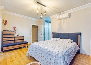 Квартира планировки 3+1 в центре города Анталия 