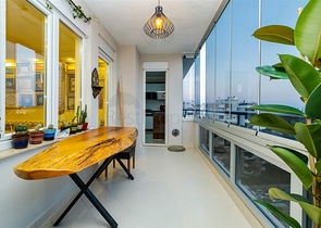 Квартира планировки 3+1 в центре города Анталия 