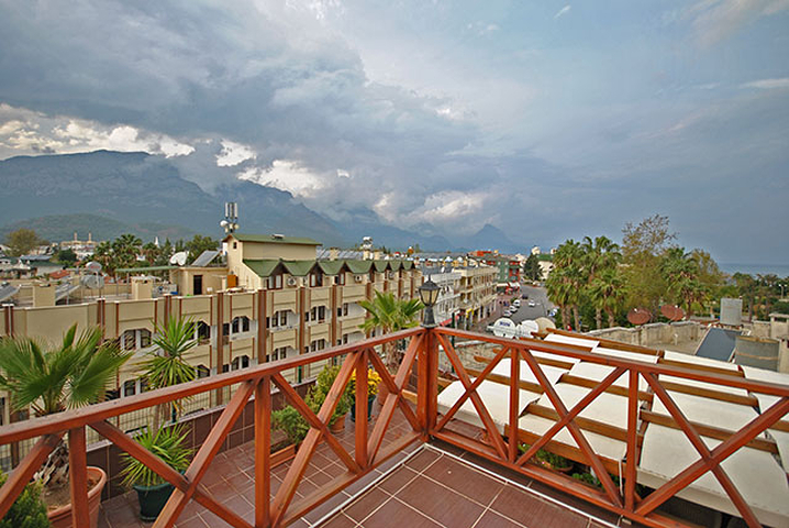 Шикарная квартира на 2-х уровнях в центре Кемера от владельца