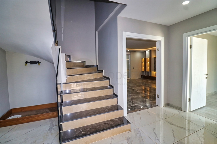 Вилла планировки 5+1 в районе Дошемеалты - Анталия 