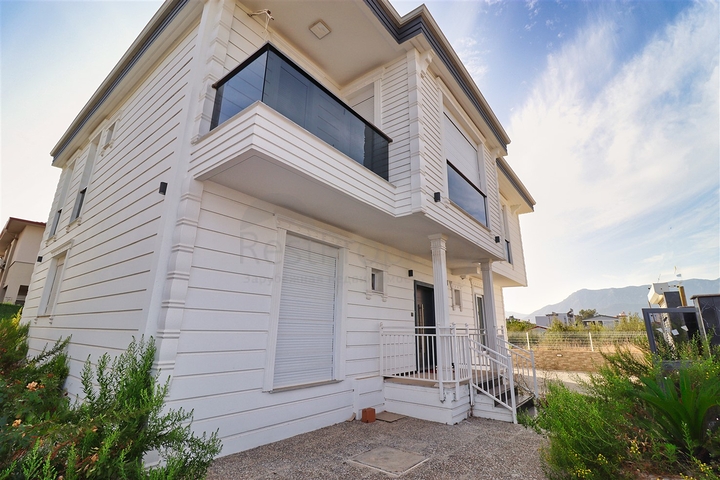 Вилла планировки 5+1 в районе Дошемеалты - Анталия 