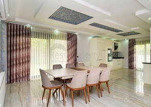 Вилла планировки 5+1 в микрорайоне Гюзельоба - Анталия 