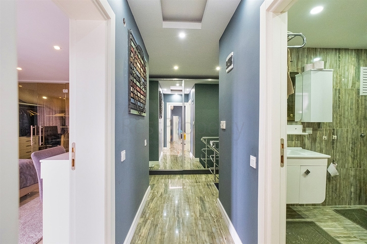 Квартира планировки 3+1 дуплекс в микрорайоне Енигюн - Анталия 