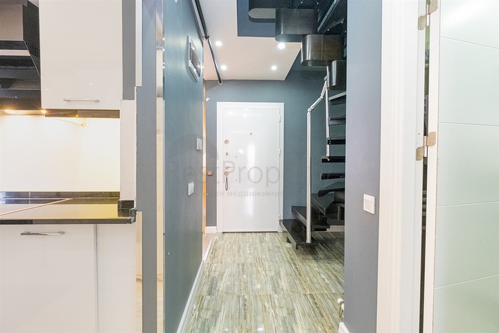 Квартира планировки 3+1 дуплекс в микрорайоне Енигюн - Анталия 