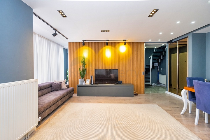 Квартира планировки 3+1 дуплекс в микрорайоне Енигюн - Анталия 