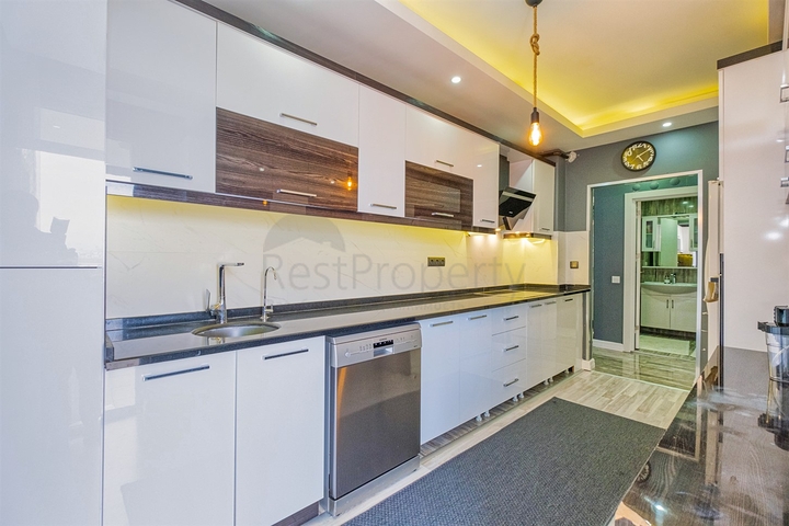 Квартира планировки 3+1 дуплекс в микрорайоне Енигюн - Анталия 