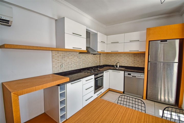 Квартира планировки 3+1 в районе Кемер - Анталия 