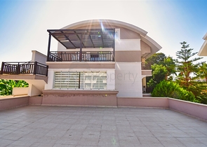 Квартира планировки 3+1 в районе Кемер - Анталия 